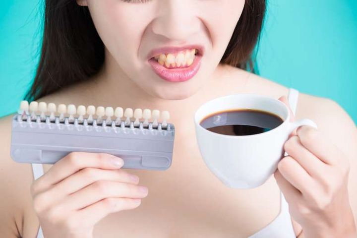 Кофе как причина налета на зубах
