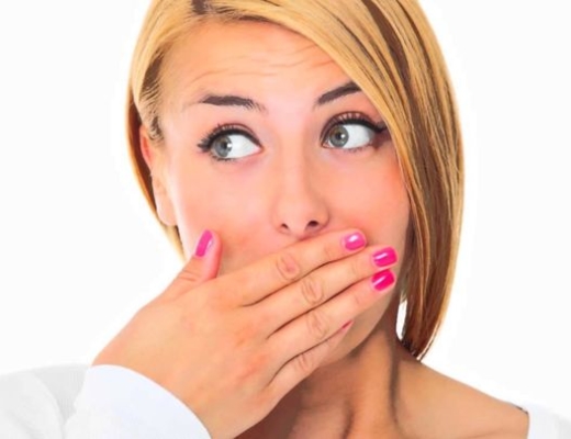 Черный налет на зубах: причины и как и избавиться